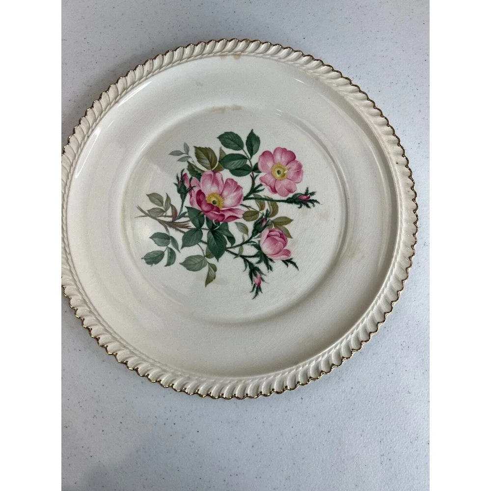Vintage The‎ Harker Pottery Co. 22 KT. Gold Floral Scalloped Edge Dinner Plate